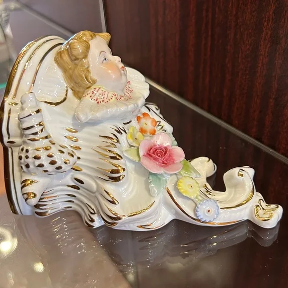 Limoges Vintage Porcelain Pair of Wall Angels Cherubs Consoles